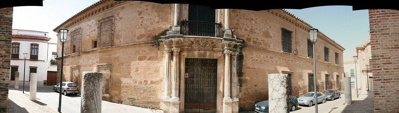 Seville outskirts Cormona Street by Casa &lt;BR&gt; and Museo de Cormoan 30 min plus