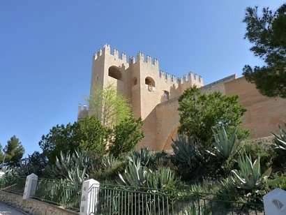 Velez castle exterior 9