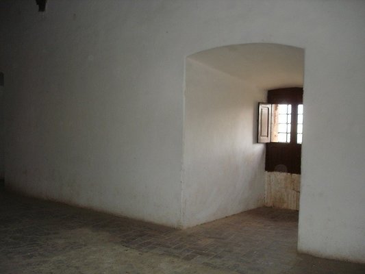 Interior 4  4 