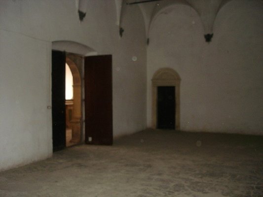 Interior 4  3 