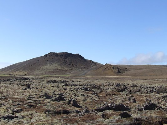 Reykjanes desert lava and hill 2