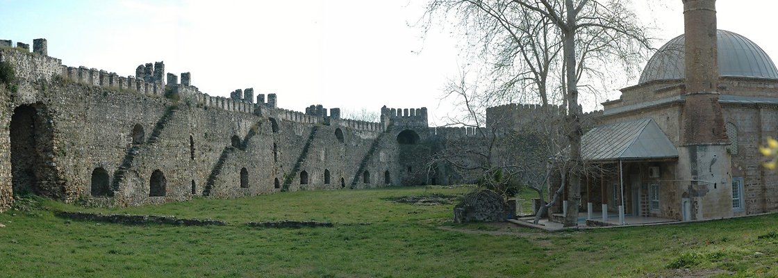 Anamur Castlel Courtyard32