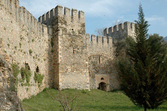 Anamur Castlel Courtyard25