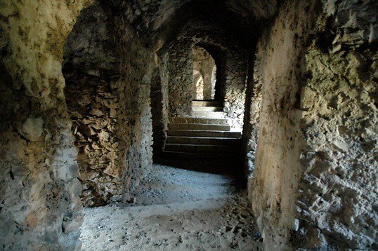 Anamur Castle Interior02