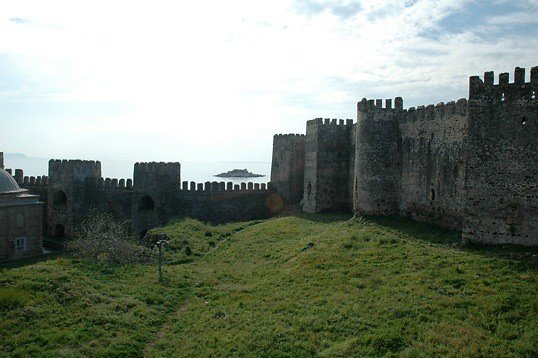 Anamur Castlel Courtyard23