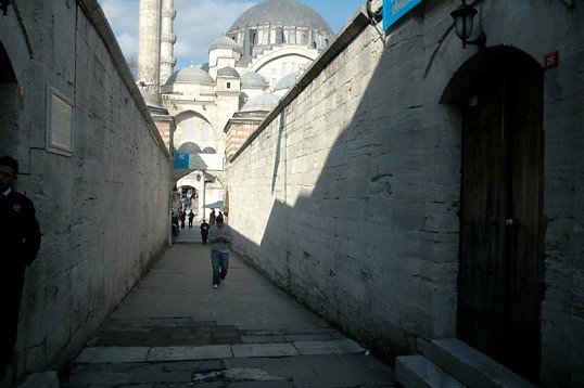 Alley Opp Suli Mosque2
