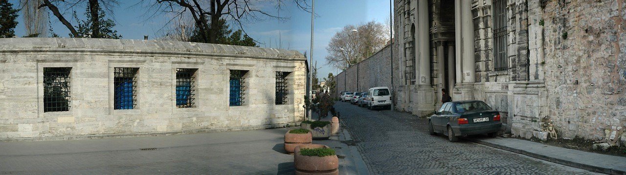 University Gate11
