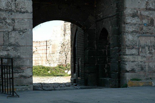 Yedikule Wall   Gate07