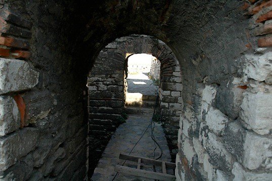 Yedicule Courtyard06