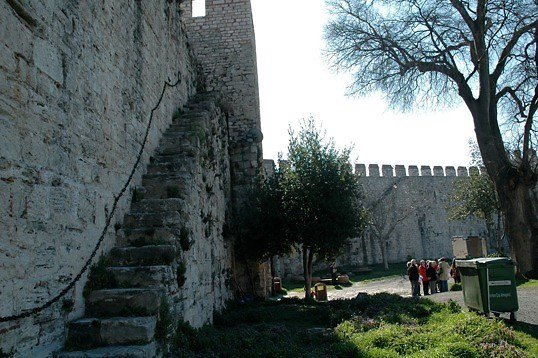 Yedicule Courtyard15
