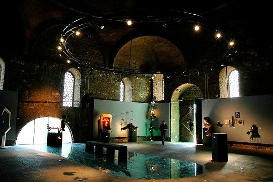 Tophane08