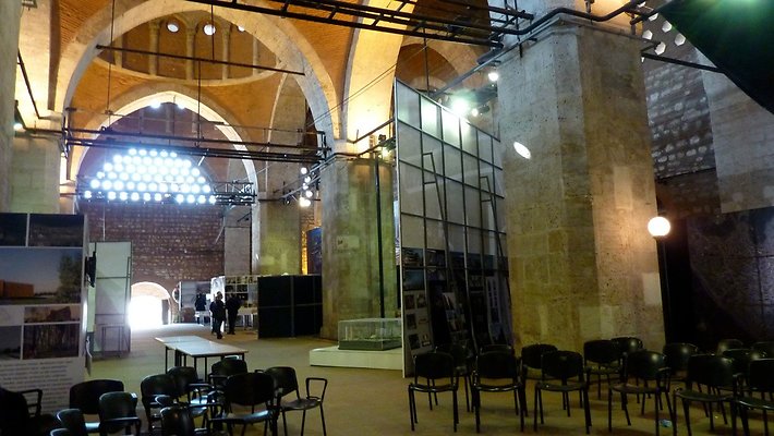 Tophane03