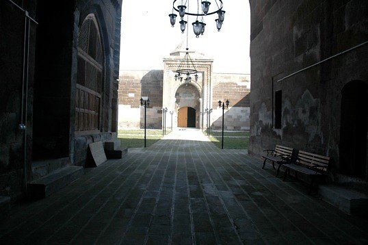 Karatay Han Courtyard02