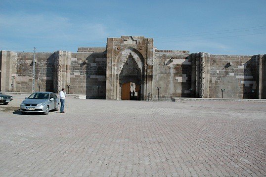 Karatay Han Exterior01